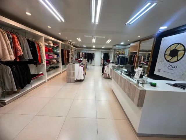 Venda de Mobiliário Comercial para Loja de Confecções