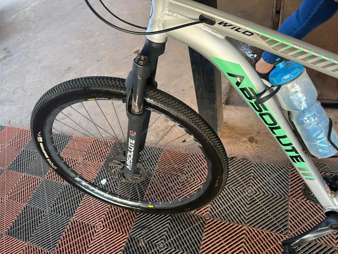 Bicicleta MTB Absolute aro 29 - Foto 2