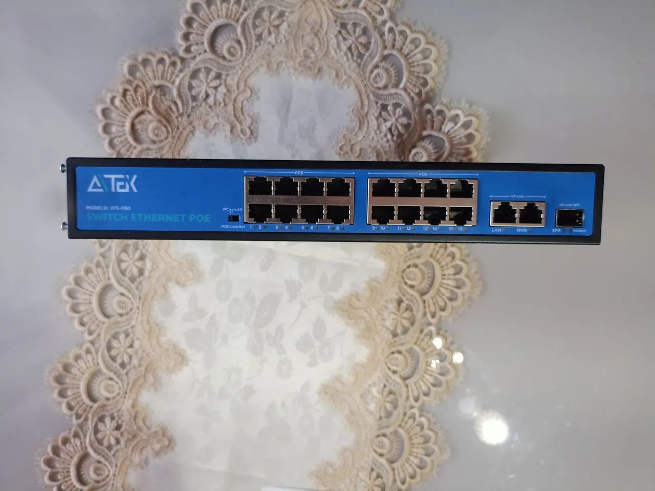 Switch Ethernet PoE Aitek ATS-1182