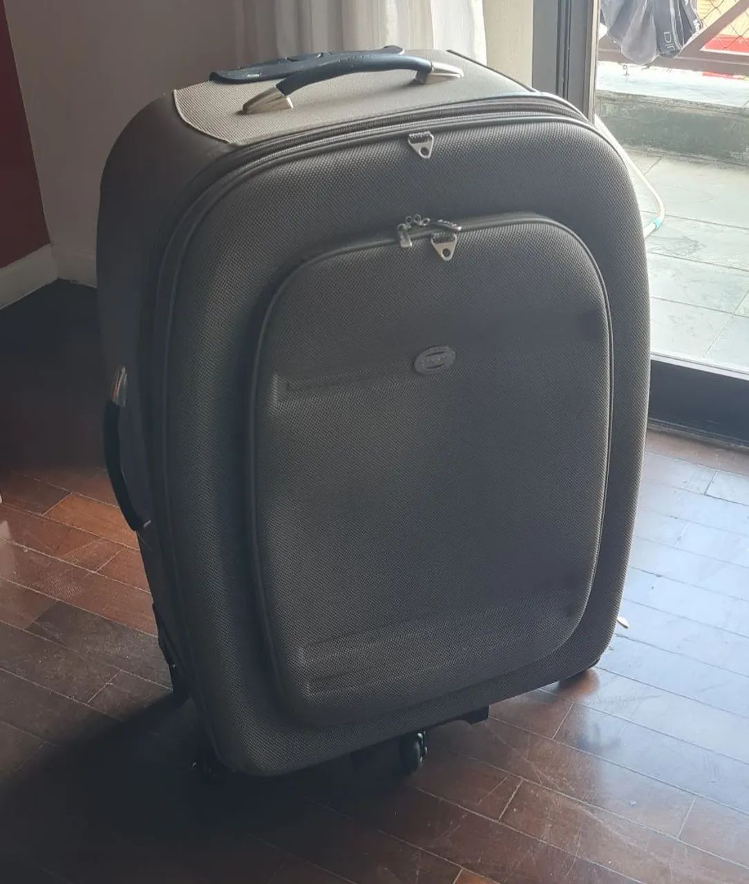 Mala de viagem + Frasqueira