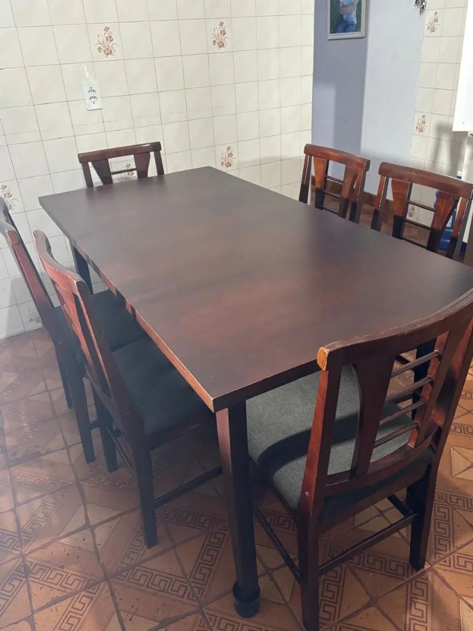 Mesa e cadeiras 6 lugares 