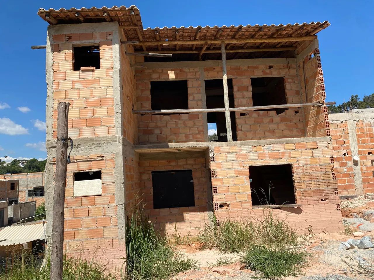 Vendo Casa em fase de acabamento 