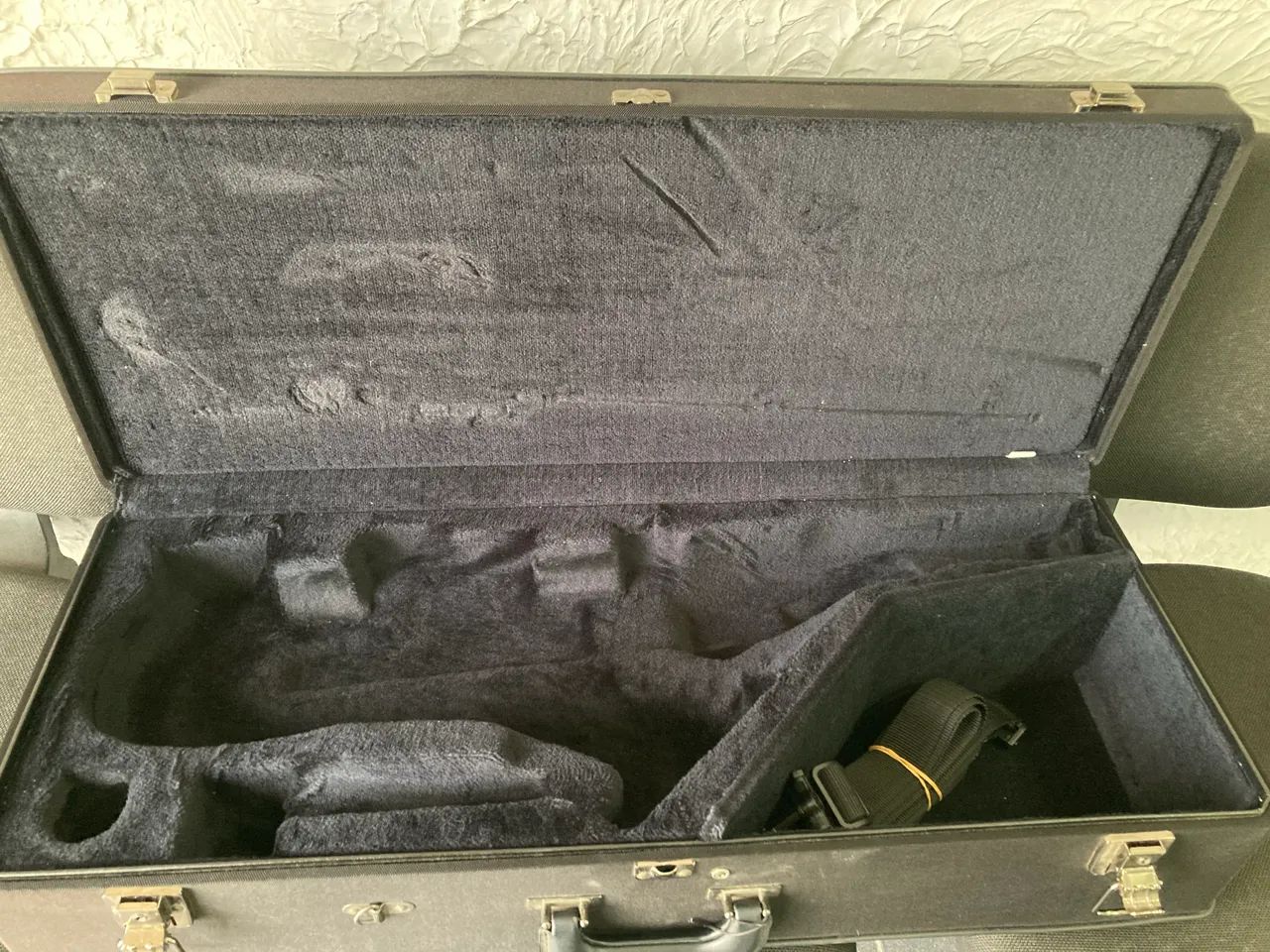 Case Yamaha para Saxofone Tenor - Foto 4