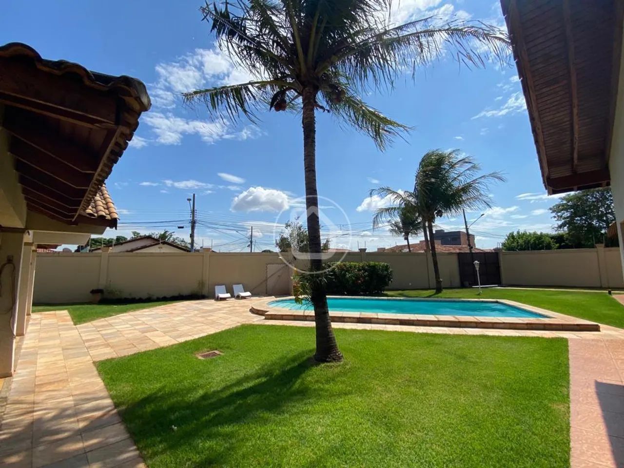 CASA COM 800M2 DE TERRENO, PISCINA COM GOURMET - Foto 3