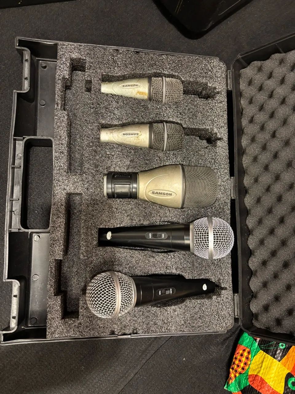 Kit Maleta Com 5 Microfones Samson Para Bateria E Voz