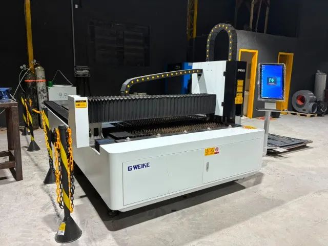 Máquina de Corte a Laser - 3000W | 1 Ano de Garantia