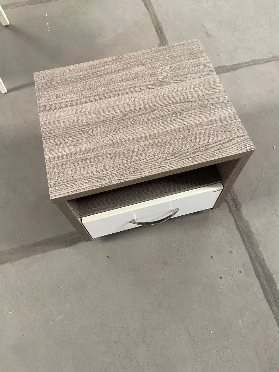 Duas Mesa de cabeceira - Foto 2