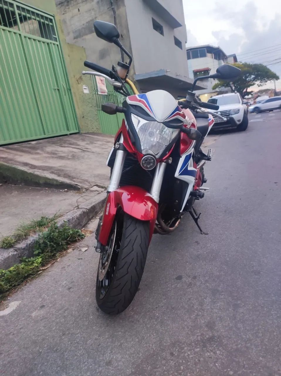 Vende-se CB 1000 muito nova  - Foto 3