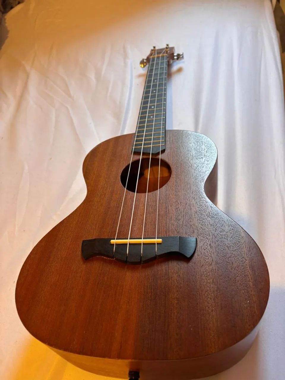 Ukulele Tagima 23k