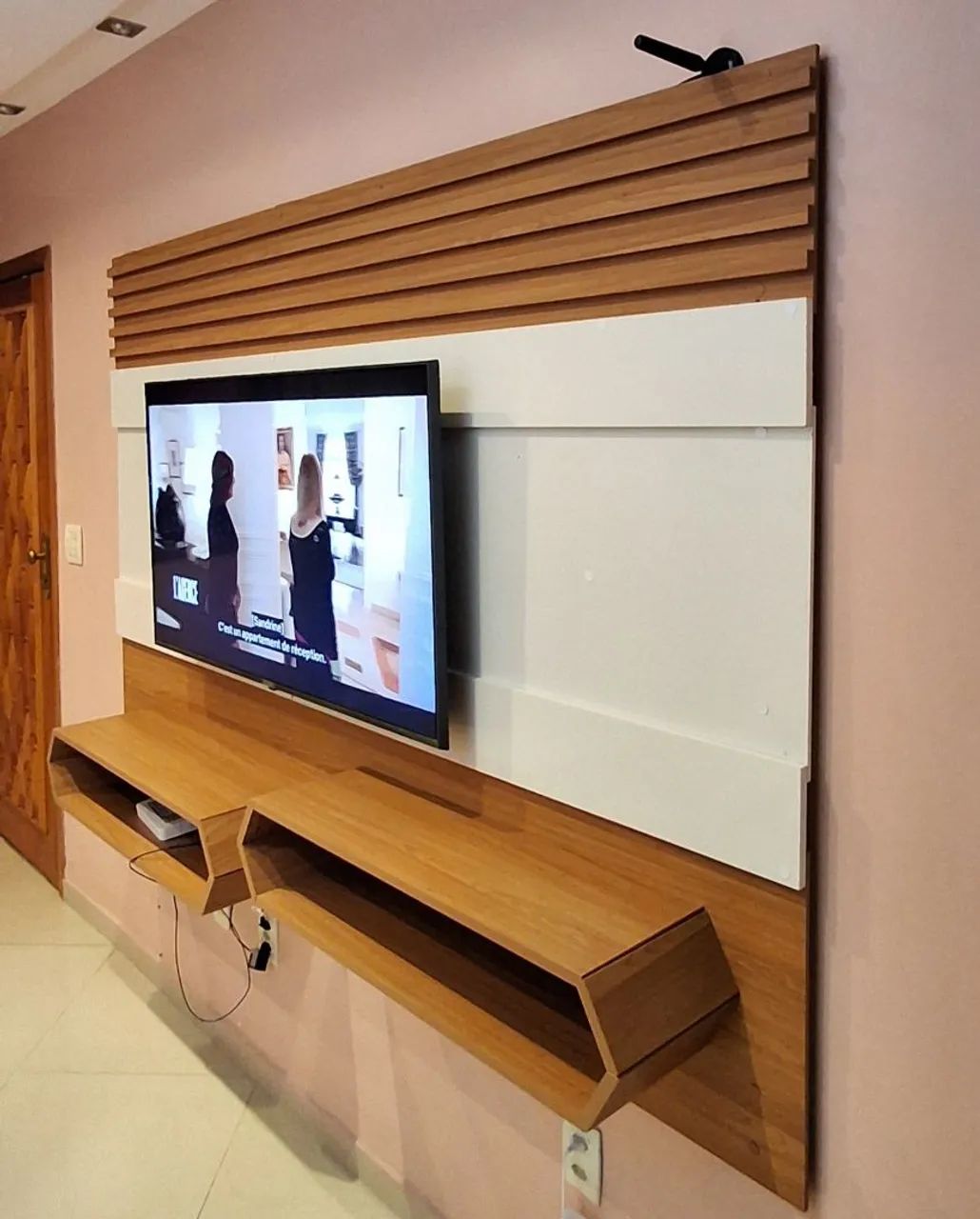 Painel para TV Até 65 Polegadas 2 Nichos Off White/Freiió - Dalla Costa - Foto 2
