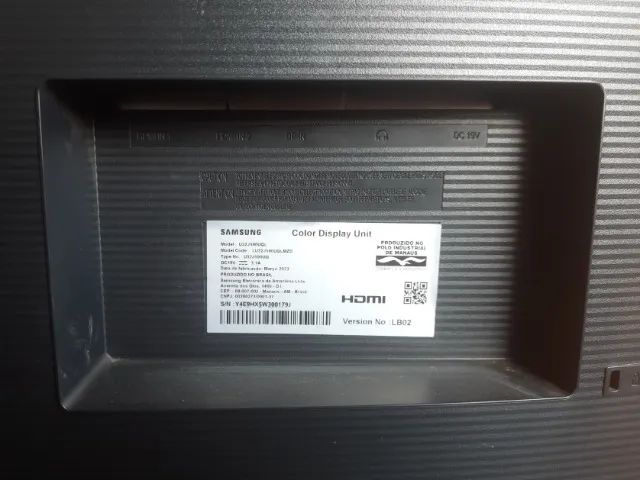 Monitor Samsung UJ59 32 4K UHD Excelente Estado  - Foto 3