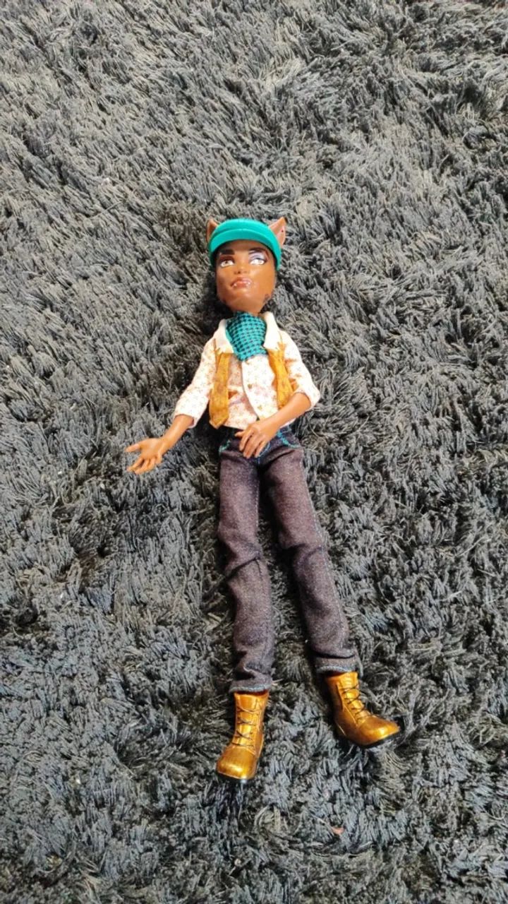 Clawd Wolf G1 Fobitten Romance (Básico)