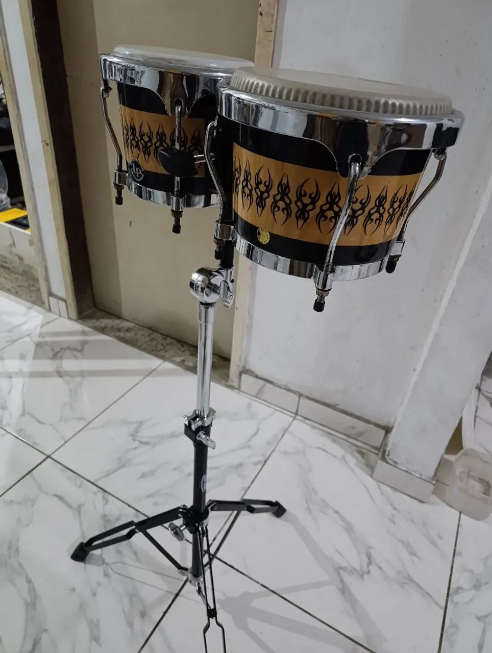 VENDO BONGO LP COM PEDESTAL NOVO - Foto 5