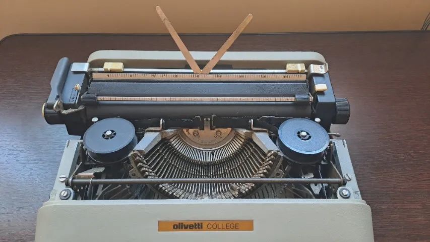 Máquina de Escrever  - Foto 4