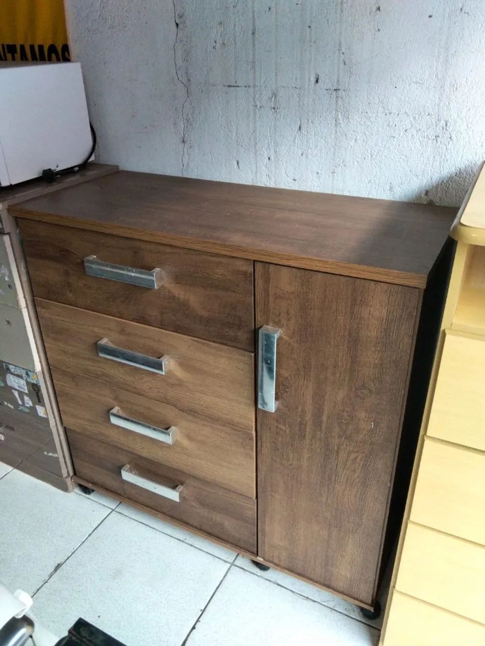 Cômoda amadeirado 