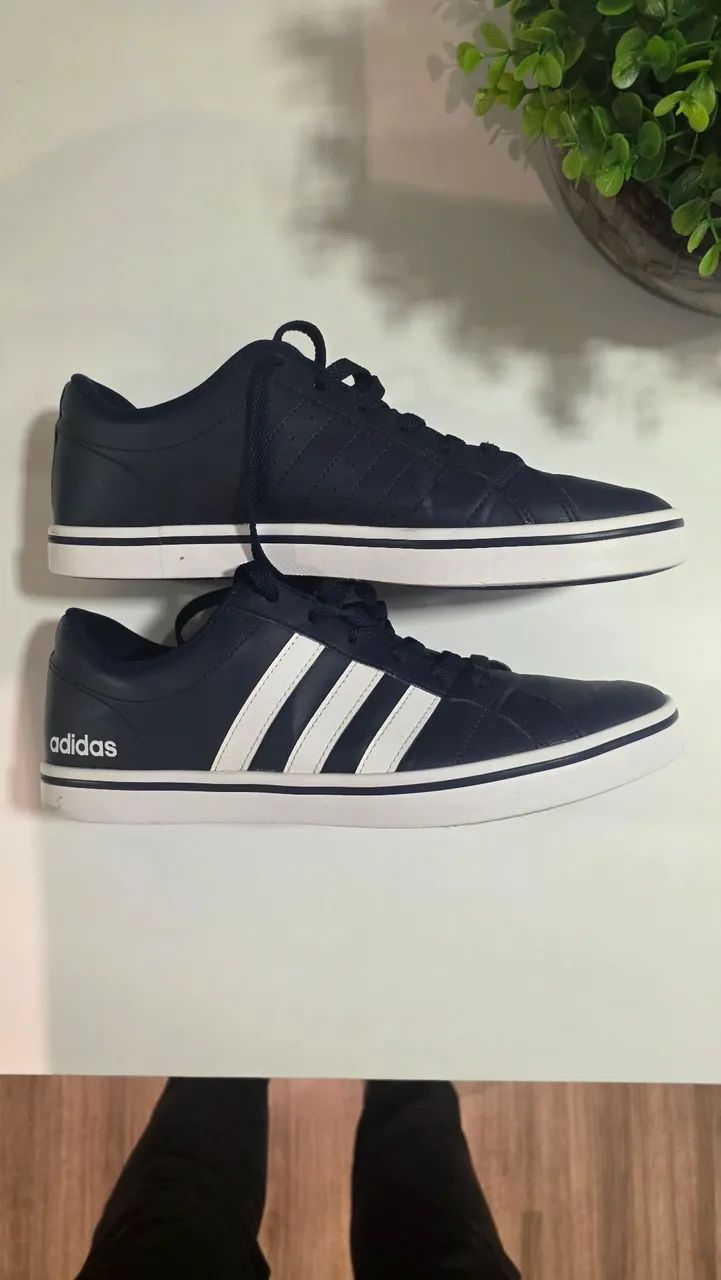 Tênis Adidas n °42