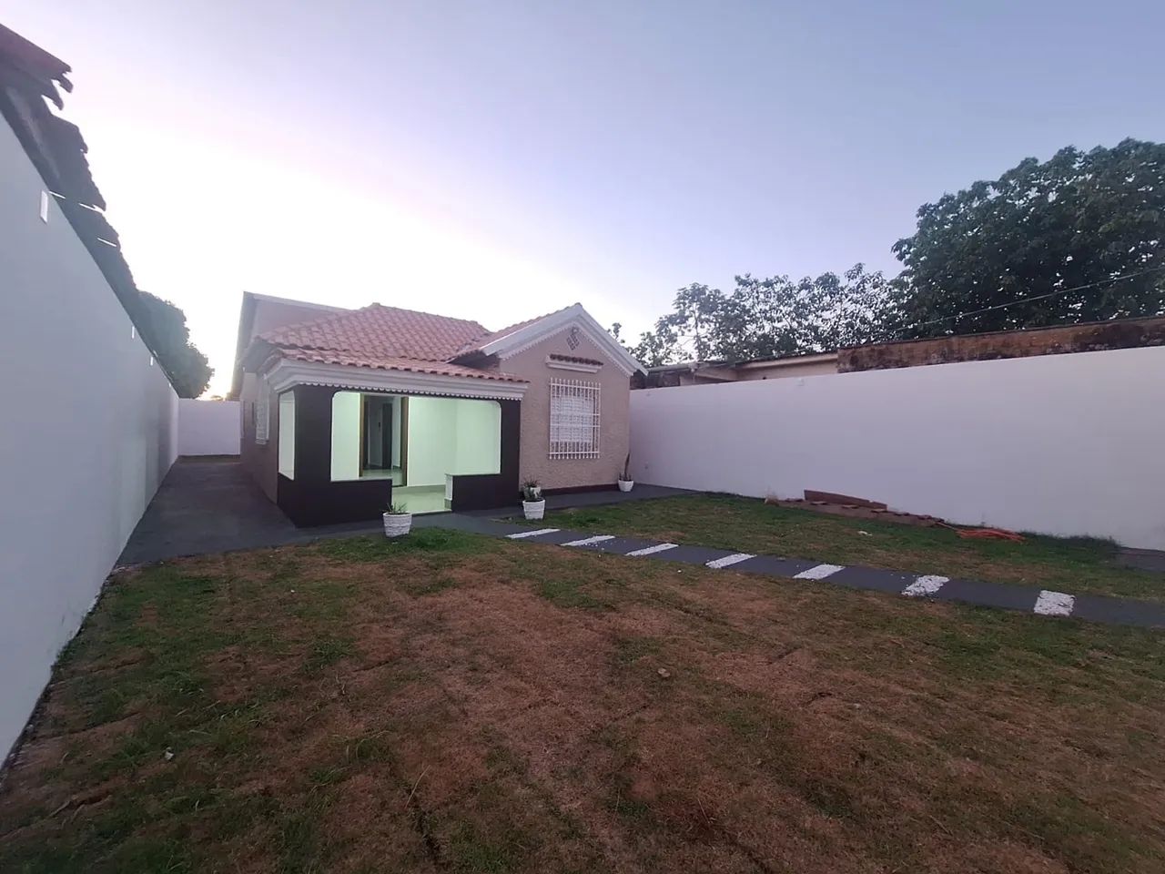 Casa R$480,000,00 reformada e bem localizada  - Foto 2