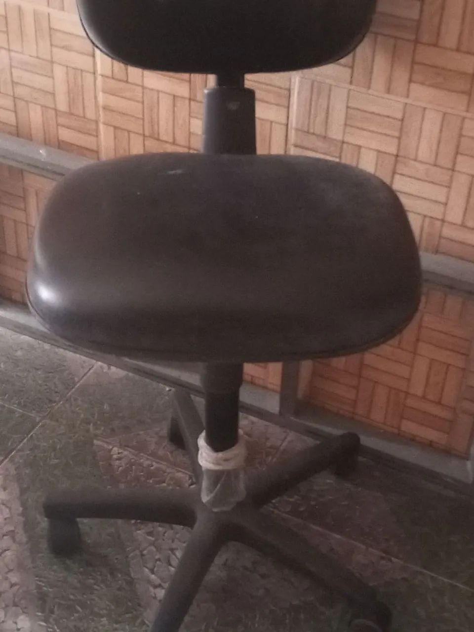 Vendo cadeira de escritório 