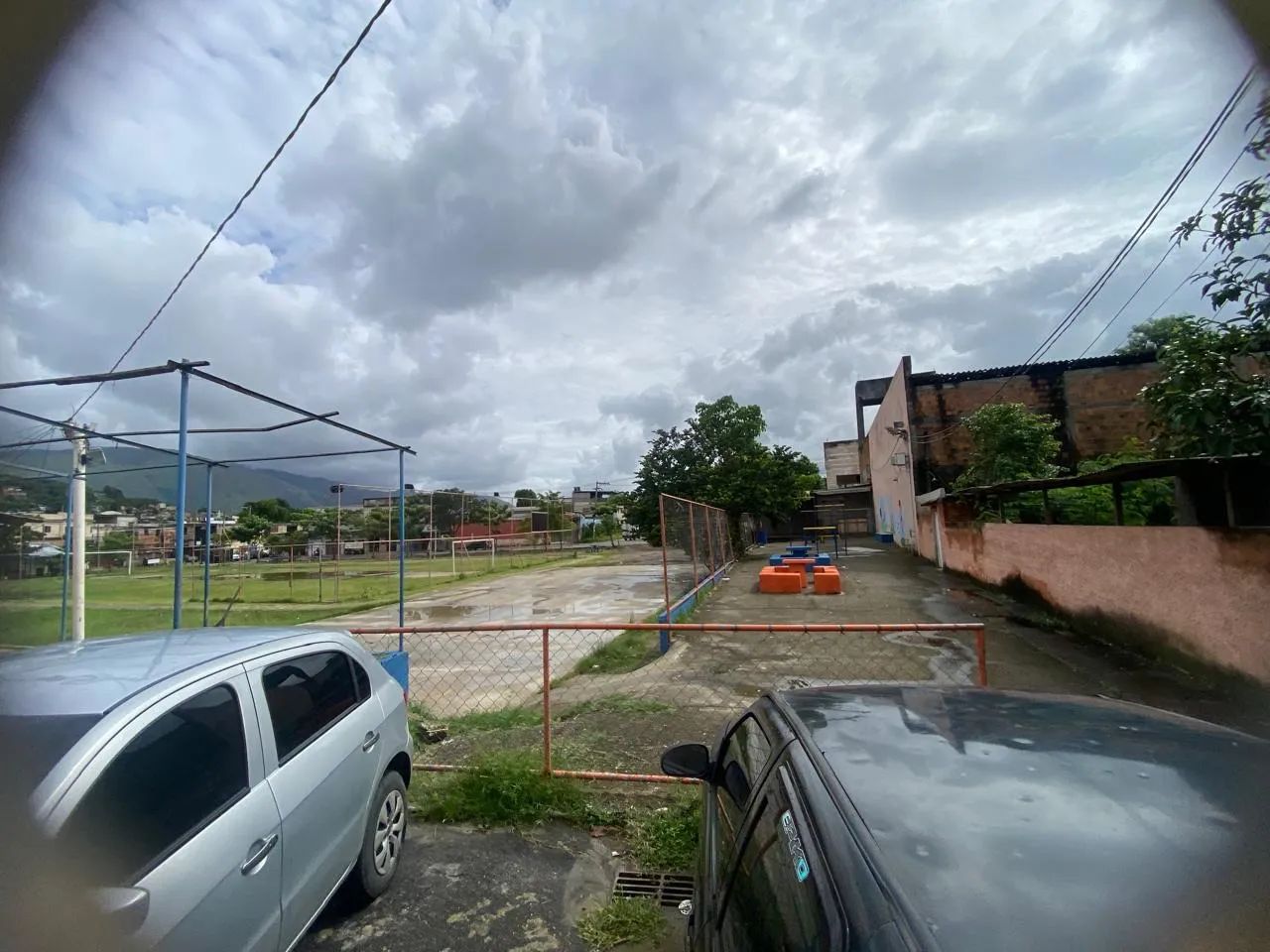Casa Duplex - Ótima Localização  - Foto 2