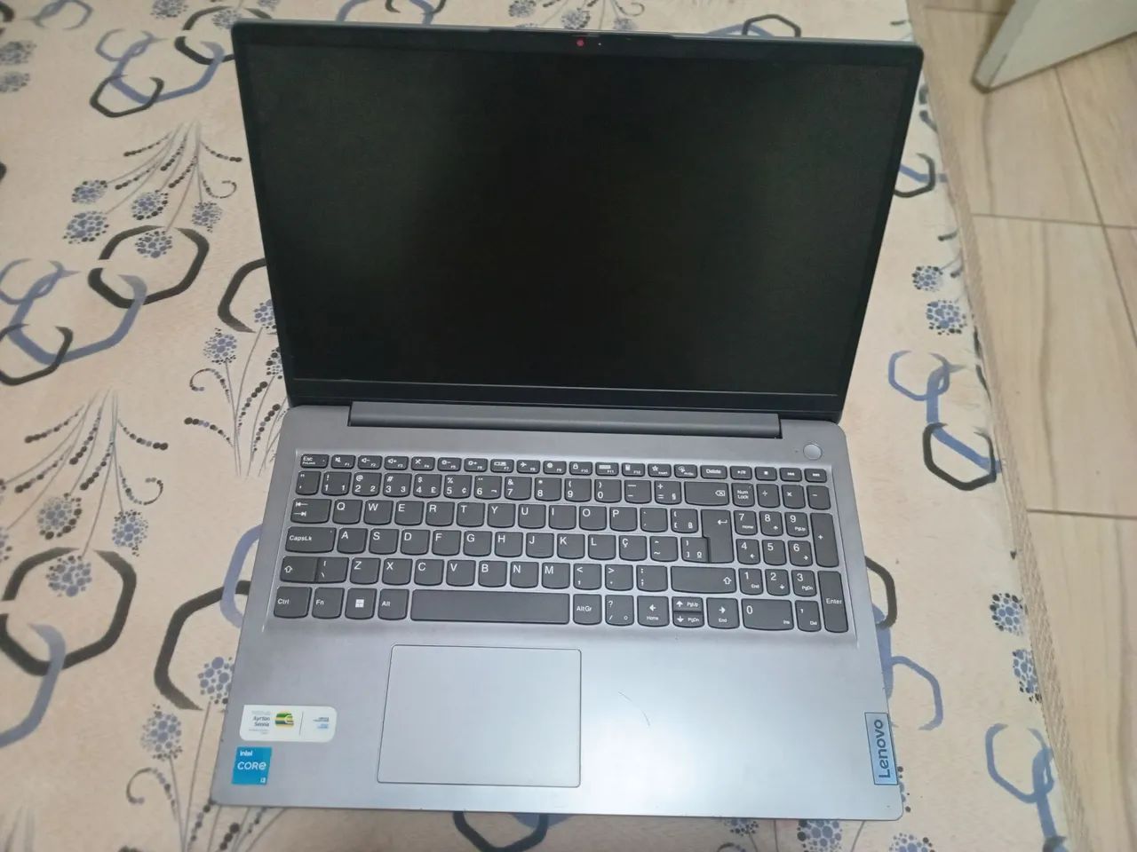 Notebook da Lenovo em ótimas condições. 