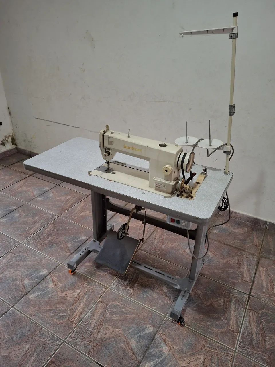 Maquina de costura industrial