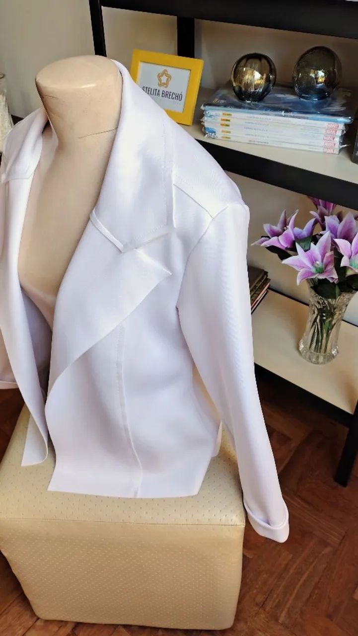 blazer feminino branco neoprene acinturado m - Foto 2