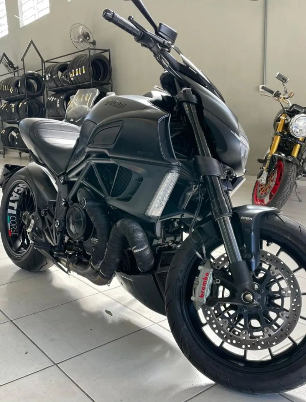 Ducati diavel 2014