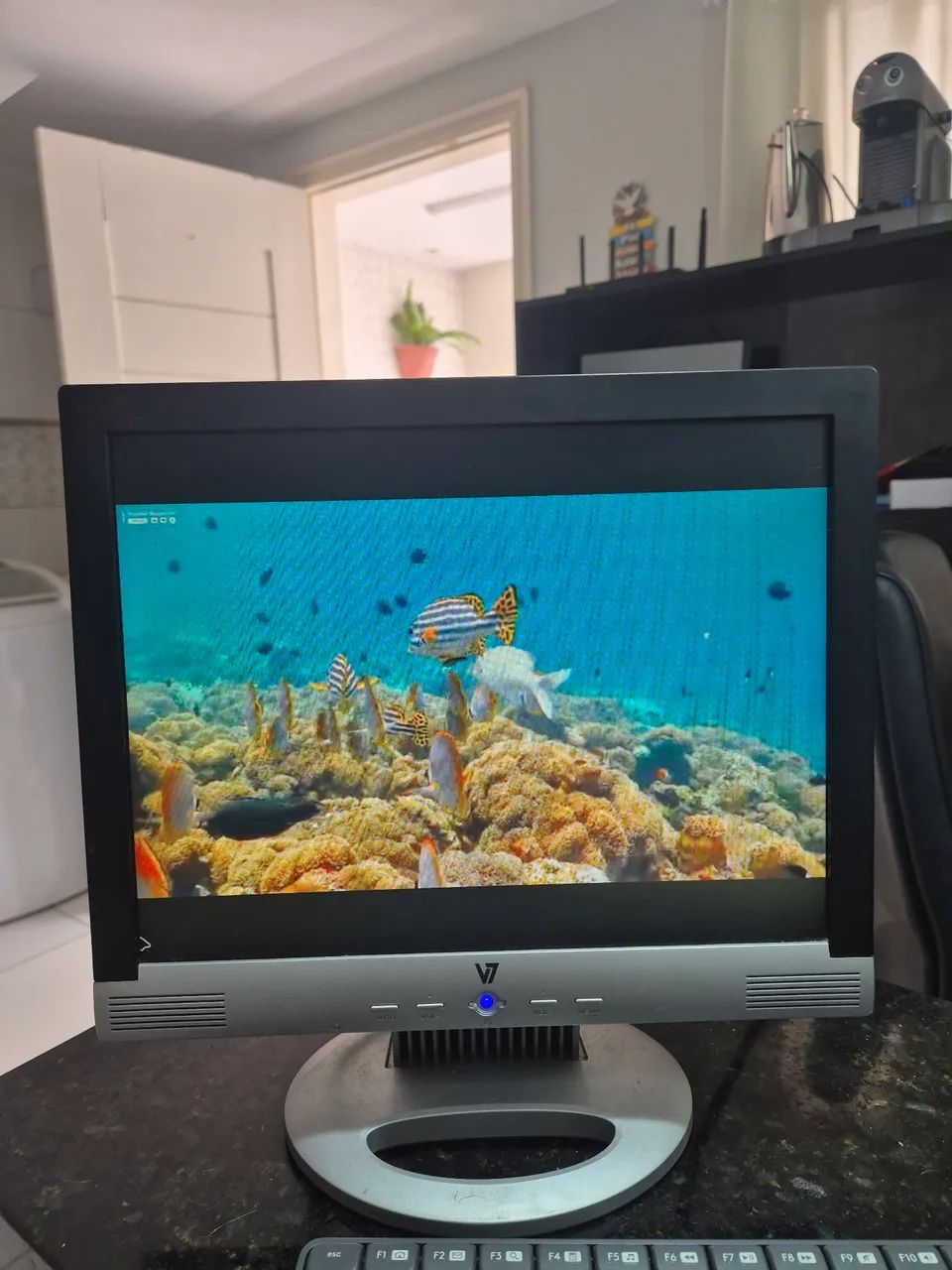 Monitor V7 perfeito - Foto 2