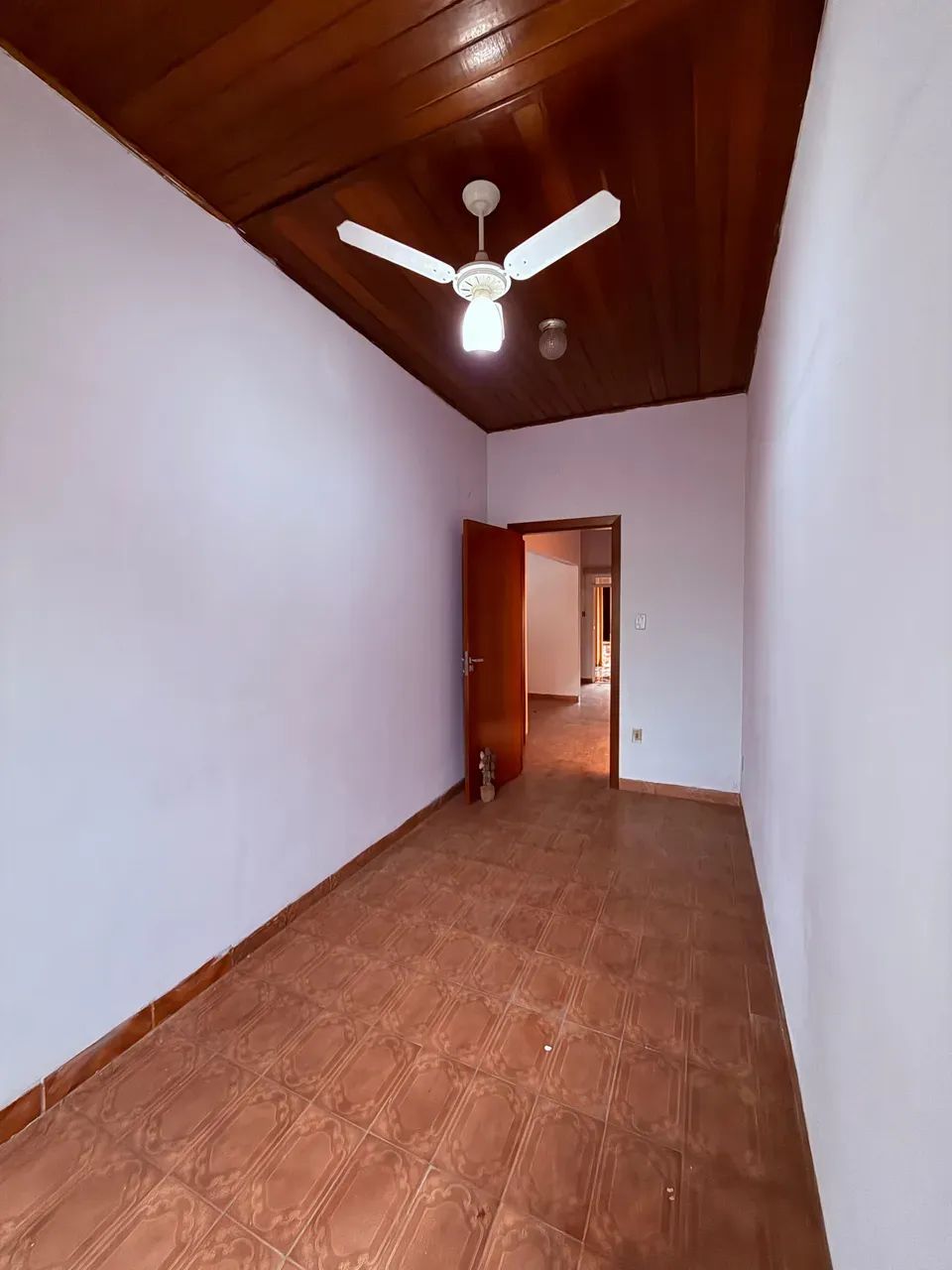 CASA PÚBLICA CENTRO DE VÁRZEA GRANDE, 2 QUARTOS, C/ CHURRASQUEIRA E EDÍCULA, ATRÁS AMERICA - Foto 4
