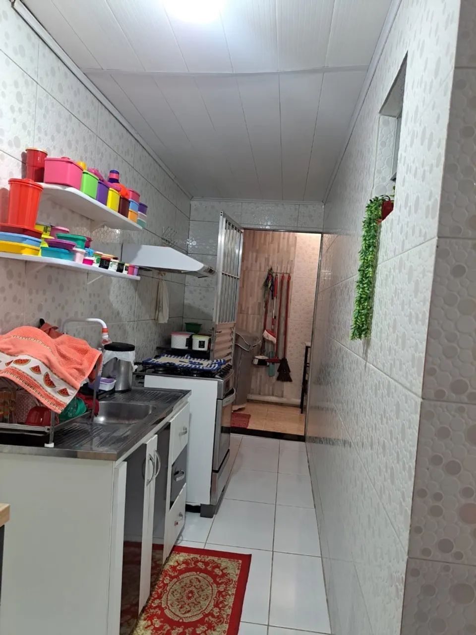 Belíssima casa em condomínio fechado com três quartos  - Foto 3