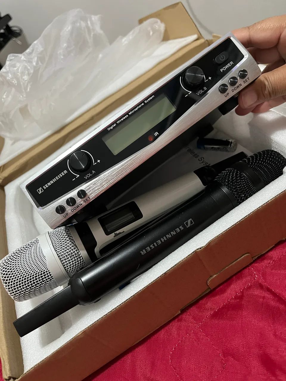 Microfone ? SENNHEISER EW135 duplo