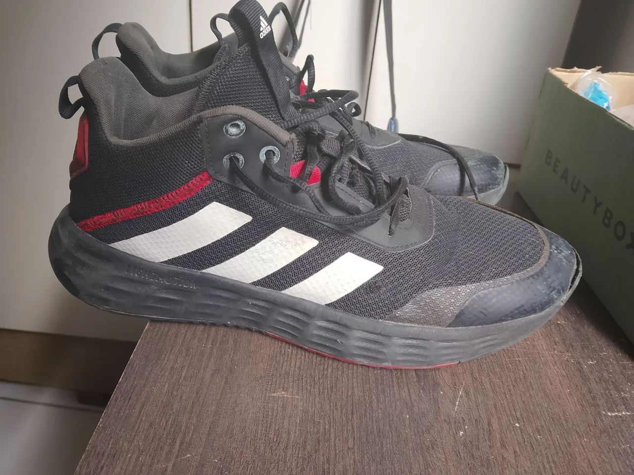 Tênis Adidas 