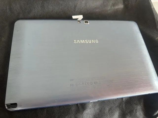 Samsung ATIV Smart PC XE500T1C (LEIA)