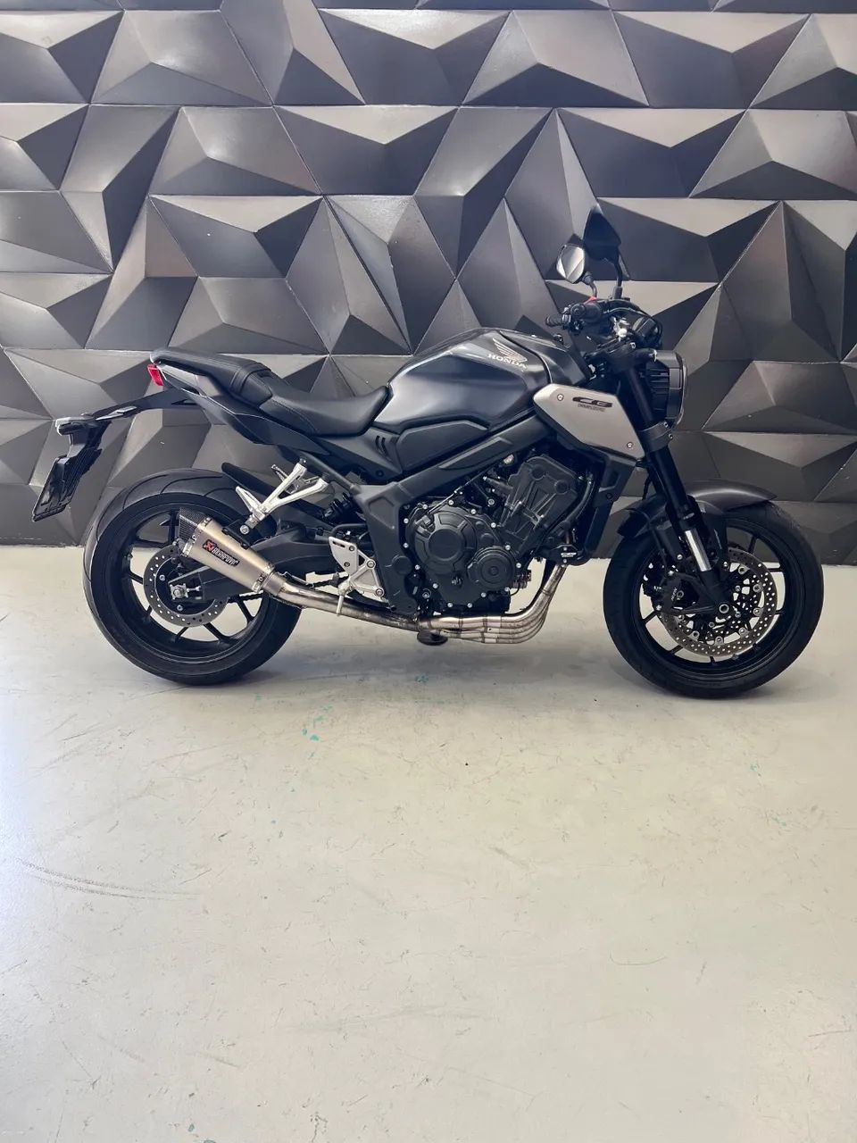 CB 650R - Foto 4