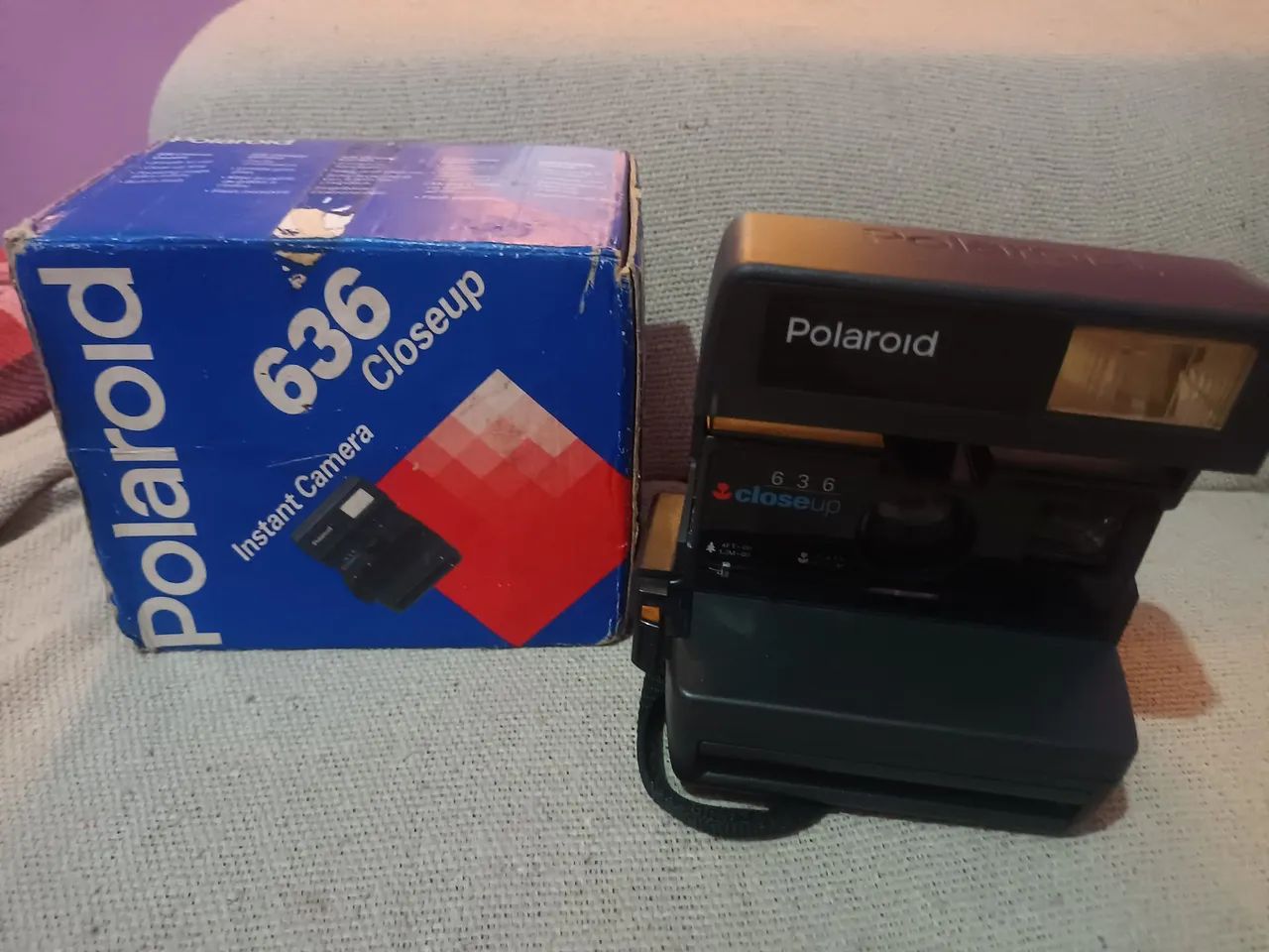 Câmera Polaroid enfeite 