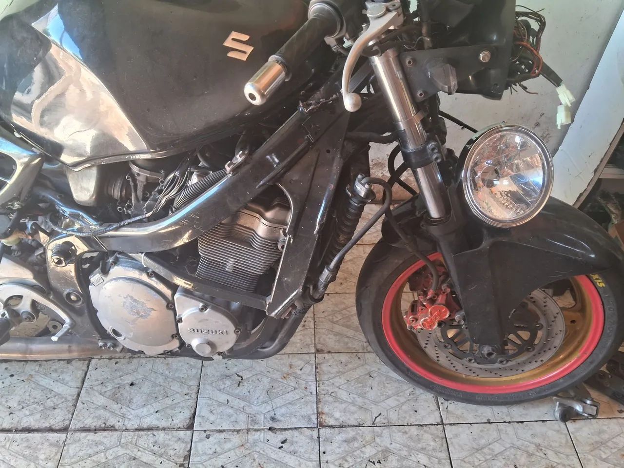 Suzuki gsx 750f personalizada - Foto 2