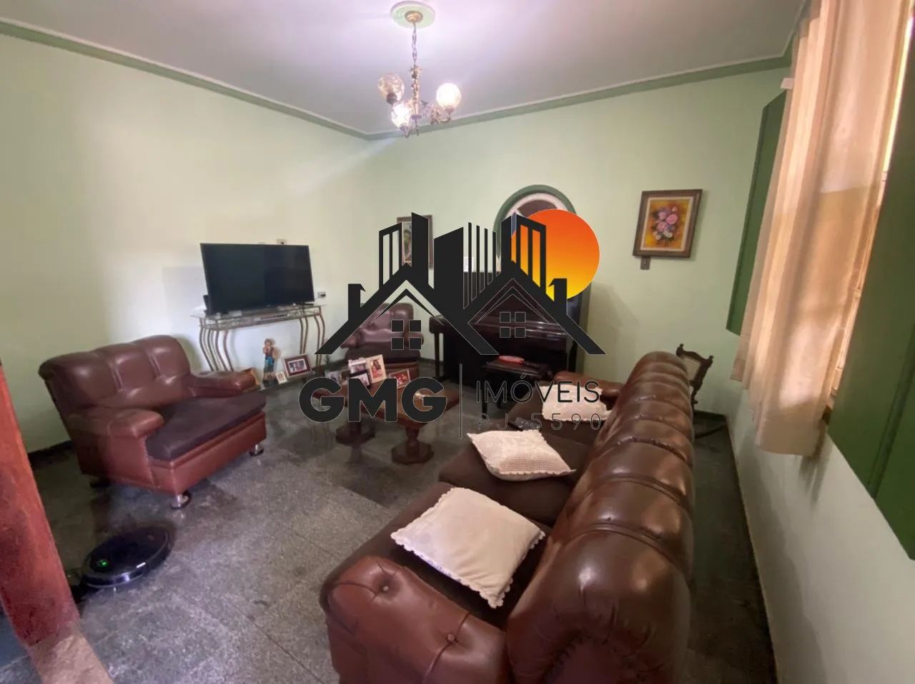 Excelente Casa com Ponto Comercial no Centro - Foto 5
