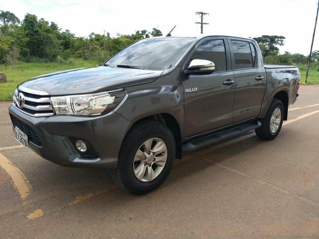 TOYOTA HILUX CD SRV 4x4 2.8 DIESEL AT 15-16