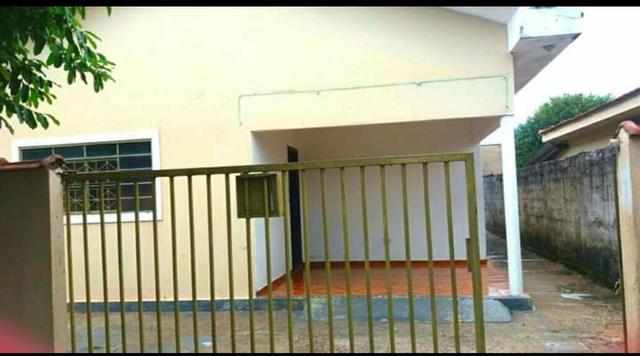Vende-se casa no Jardim Santa Rosa