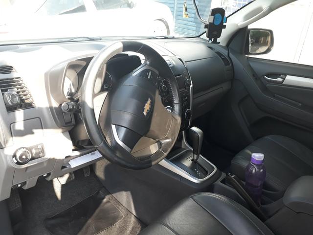 Vendo uma S10 LT extra bem conservada,2013/2013