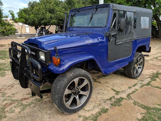 Jipe Toyota 4x4 - Foto 2
