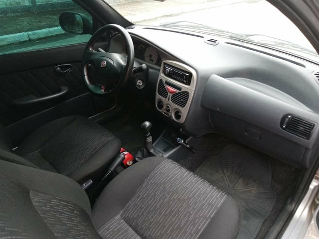 Palio entrada 900 reais 48x ipva 2020 pago! - Foto 5