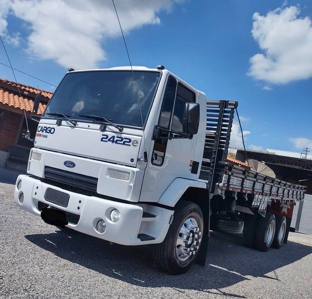 FORD CARGO 2422