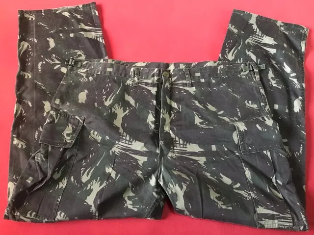 Vendo calça tática, tecido Nylon Rip-Stop 45, Tam. 46/48.