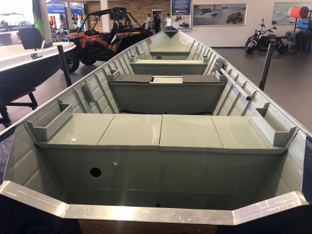 Barco de 6 metros Borda Alta - Motor ate 30 Hp - Foto 6