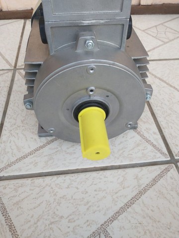 Motor elétrico trifásico 3cv rpm 1740. - Foto 3