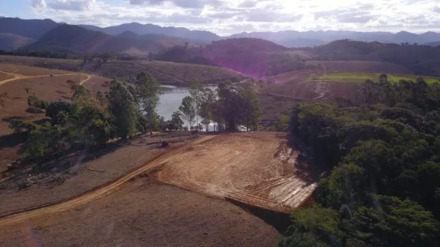 Barão do Império condomínio fazenda lote frete Lagoa