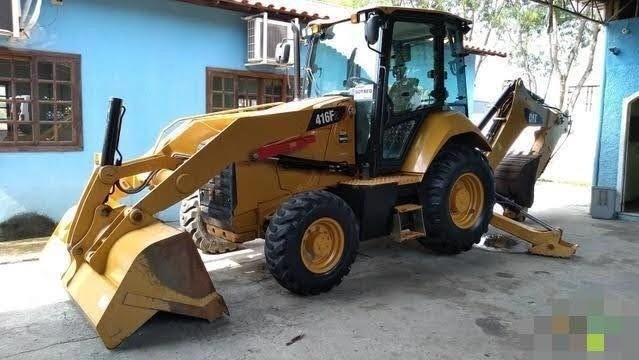 Retroescavadeira Caterpillar 416F