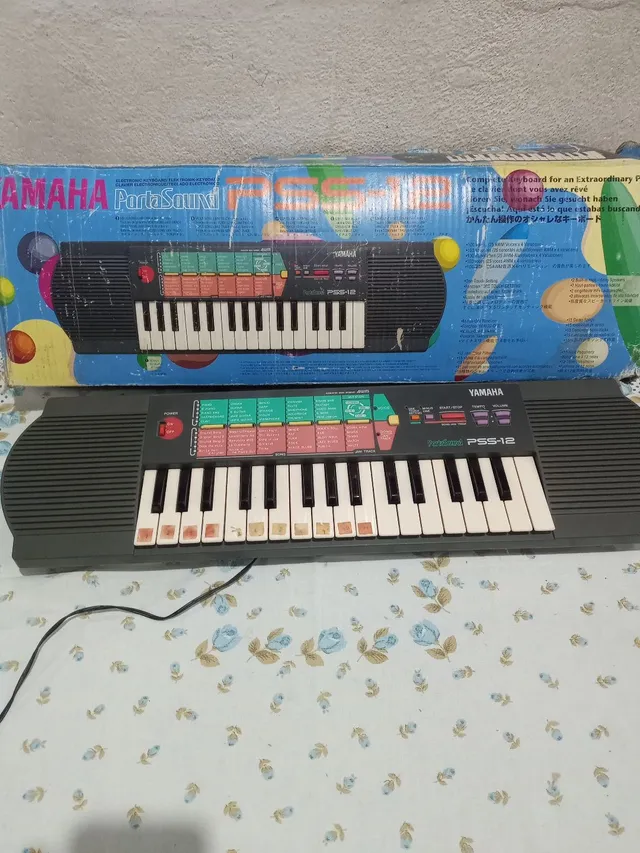 Teclado Musical Infantil Yamaha PSS-F30 37 Mini Teclas + 4 Pilhas