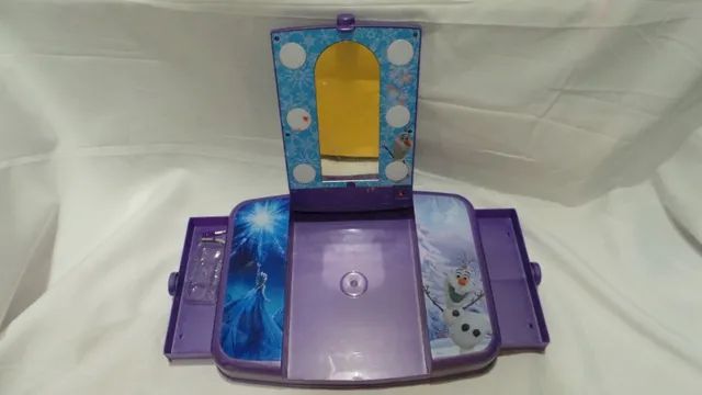 Mini penteadeira frozen da disney em plástico com 2 gavetas e espelho linda!! - Foto 5